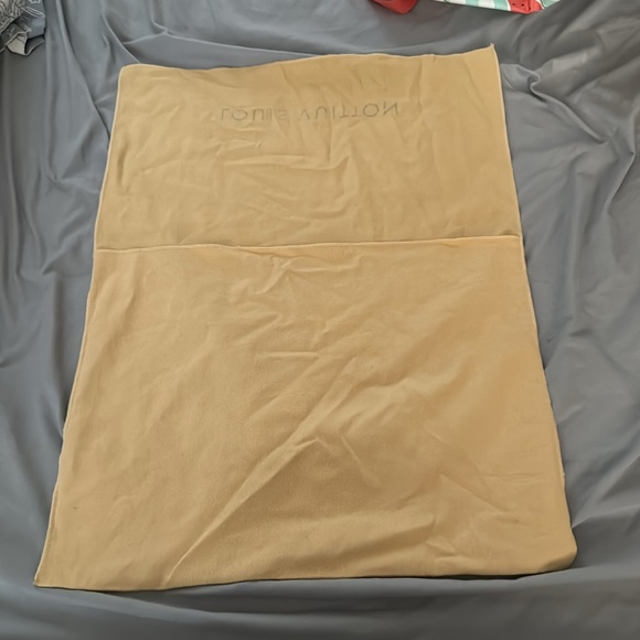 Large Louis Vuitton dust bag - Picture 2 of 2